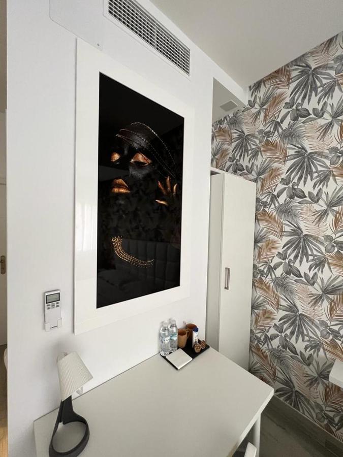 Ch Tanez Carolina A Hotel Мадрид Екстериор снимка