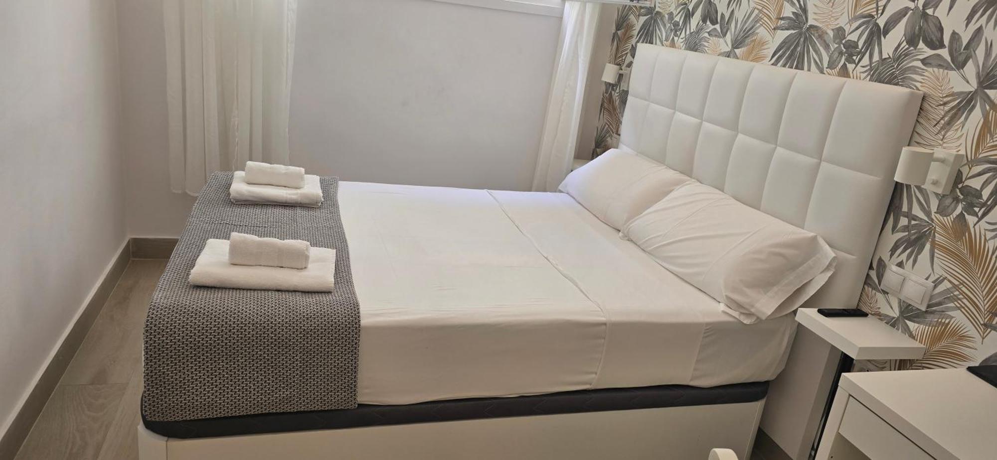 Ch Tanez Carolina A Hotel Мадрид Екстериор снимка